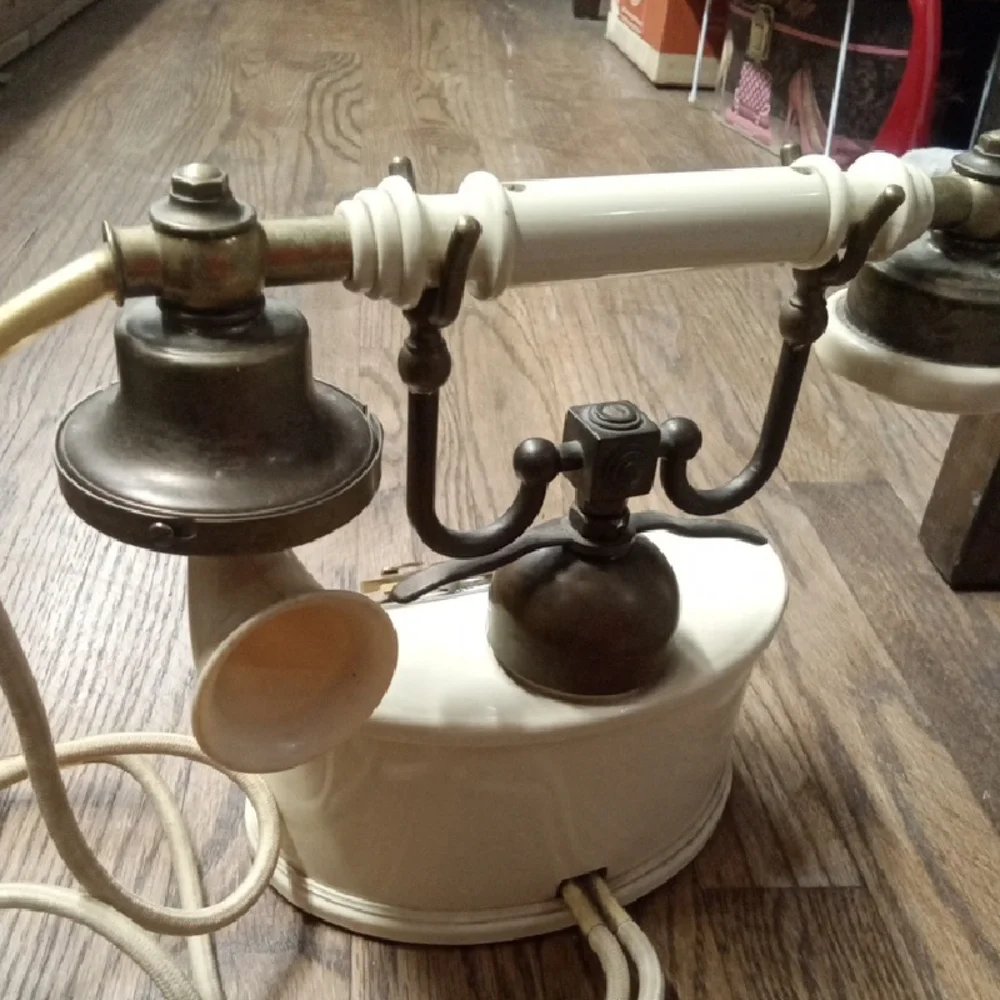 Vitage Telephone